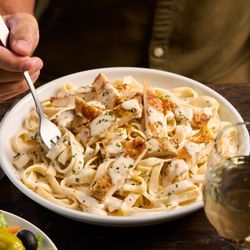 Olive Garden - Kapolei - Chicken Alfredo is made of our signature alfredo over fettuccine. Topped with your choice of grilled chicken or crispy chicken fritta.