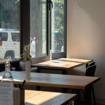 Mémoire Cà Phê - Interior - Vietnamese Near Me - Portland, Oregon