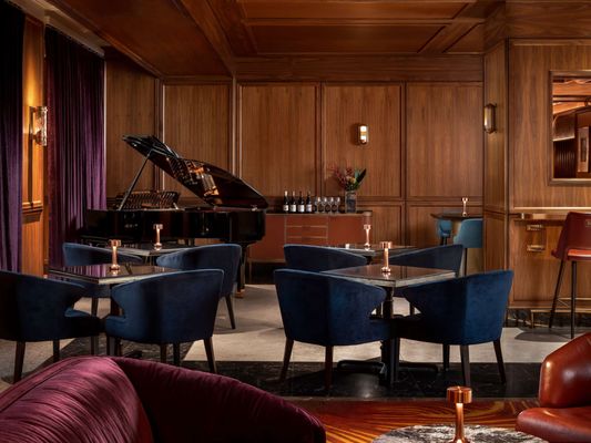 REIGN Restaurant + Bar + Bakery by null