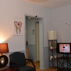 Yelena Gutman, DDS - Waiting room
