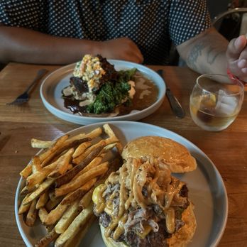 The Oak - Raleigh - featured burger - New American Near Me - Raleigh, North Carolina The Oak - Raleigh - featured burger - New American Near Me - Raleigh, North Carolina