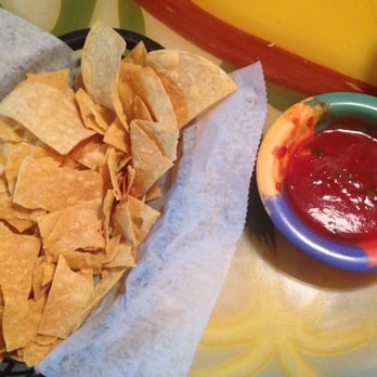 La Mesa Mexican Restaurant - Chips and salsa! A staple at La Mesa - Mexican Near Me - Omaha, Nebraska