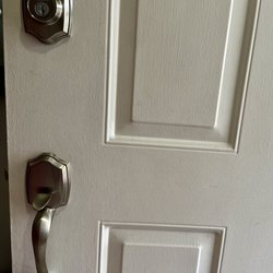 Dr Lock - Decorative quickset lock set for front door. smart key deadbolt and a big handle.