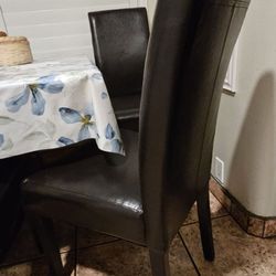 Trendz Outlet - Beautiful, soft, sturdy dining chairs