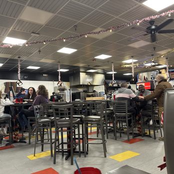 R Town Pizza - Dining Area - Pizza Near Me - Reno, Nevada R Town Pizza - Dining Area - Pizza Near Me - Reno, Nevada