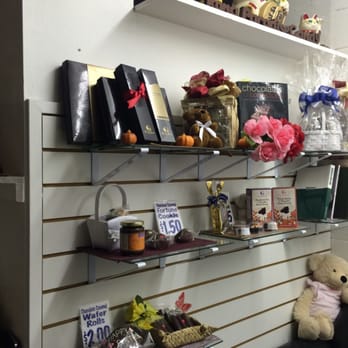 Hawaiian Paradise Candies - Chocolatiers & Shops Near Me - Honolulu, Hawaii