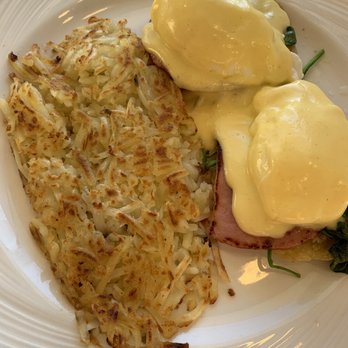Eagle Vines Bar And Grill - Eggs Benedict - American Near Me - American Canyon, California Eagle Vines Bar And Grill - Eggs Benedict - American Near Me - American Canyon, California