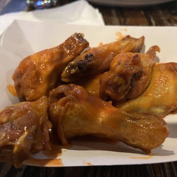 Porch Swing Pub - 8 Wings medium - Pubs Near Me - Houston, Texas Porch Swing Pub - 8 Wings medium - Pubs Near Me - Houston, Texas