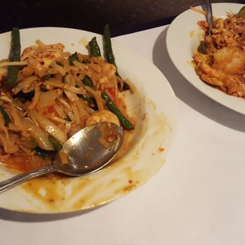 Hunan Lion - Thai Spicy seafood noodles and Pad thai with Chicken and Shrimp. - Chinese Near Me - Columbus, Ohio Hunan Lion - Thai Spicy seafood noodles and Pad thai with Chicken and Shrimp. - Chinese Near Me - Columbus, Ohio