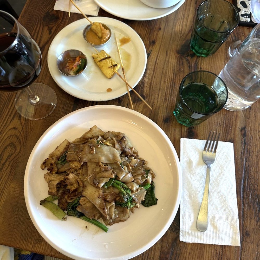 Yimm - Pad See Ew - Thai Near Me - Oakland, California Yimm - Pad See Ew - Thai Near Me - Oakland, California