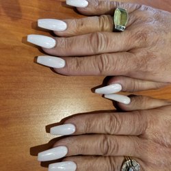 Salon De Estrellas - Aura's Nails ( mommy hands)