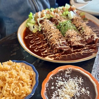 Maderas - Kitchen & Cantina - Enchiladas rojas - New Mexican Cuisine Near Me - Houston, Texas Maderas - Kitchen & Cantina - Enchiladas rojas - New Mexican Cuisine Near Me - Houston, Texas