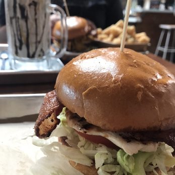 Burger Bench - Chicken sandwich was really good! - American Near Me - Escondido, California