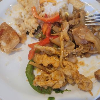Red Chili - So many faves on one plate - Thai Near Me - Hayward, California Red Chili - So many faves on one plate - Thai Near Me - Hayward, California