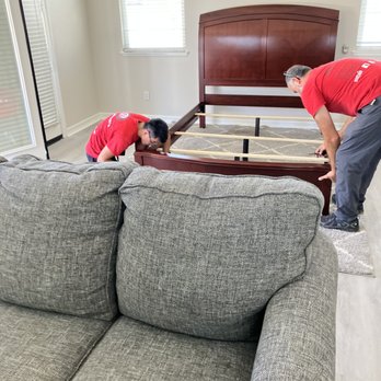 Master Movers - Art and his team setting up the bed frame. - Movers Near Me - San Dimas, California