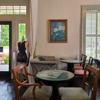 The Ginger Room - interior dining - Tea Rooms Near Me - Alpharetta, Georgia