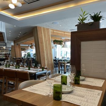 Sixty Vines - Wine Bars Near Me - Washington, DC, District of Columbia
