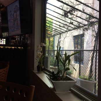 Si Tapas - Window view. Photo cred: Liz Solari - Spanish Near Me - Dallas, Texas Si Tapas - Window view. Photo cred: Liz Solari - Spanish Near Me - Dallas, Texas