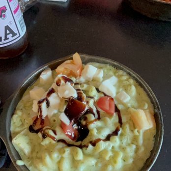 Macdaddy's Macaroni & Cheese Bar - Snack Mac Caprese - American Near Me - Monroe, Connecticut