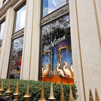 Louis Vuitton - Leather Goods Near Me - Paris, 75