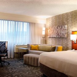 Courtyard by Marriott Waterbury Downtown