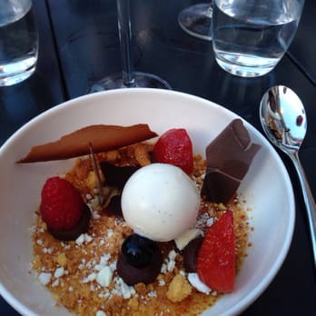 L'invité - Delicious crunchy creme brûlée. - French Near Me - Amsterdam, New Hampshire