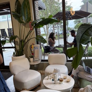 Un Attimo Coffee - Coffee & Tea Near Me - Plantation, Florida