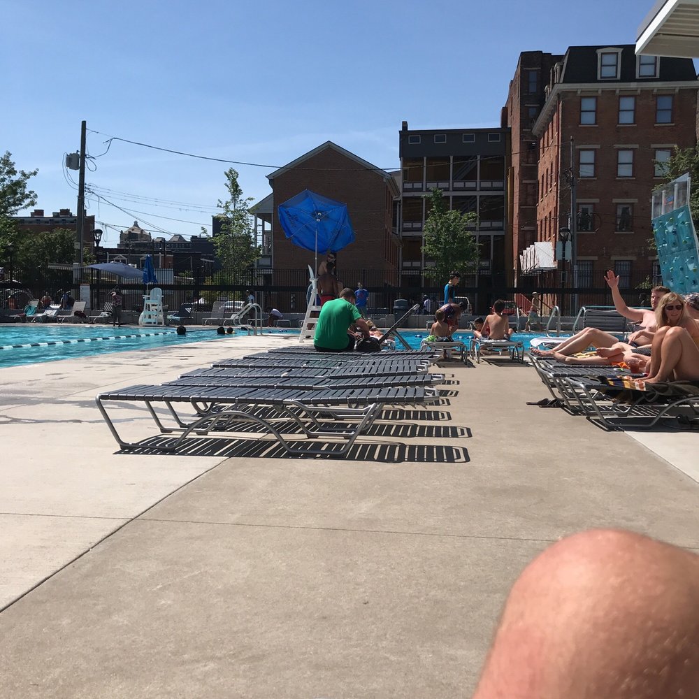 Slow Tuesday afternoon. Plenty of spots. Slow Tuesday afternoon. Plenty of spots.