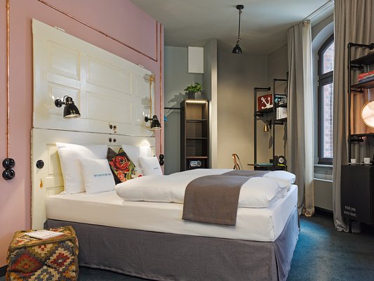 25hours Hotel Hamburg Altes Hafenamt by null