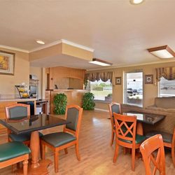 Americas Best Value Inn Stephenville - Breakfast Area