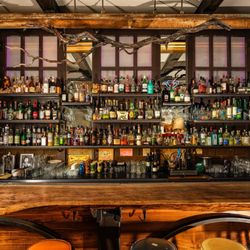 Geyserville Gun Club Bar & Lounge - The bar