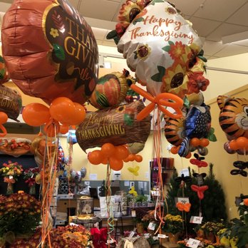 Giant - Fun, Thanksgiving balloons. - Grocery Near Me - Potomac, Maryland Giant - Fun, Thanksgiving balloons. - Grocery Near Me - Potomac, Maryland