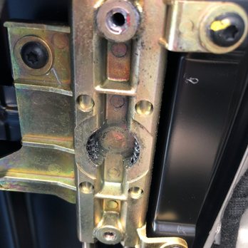 Spider Auto Glass - Worn out part - Auto Glass Services Near Me - San Jose, California Spider Auto Glass - Worn out part - Auto Glass Services Near Me - San Jose, California