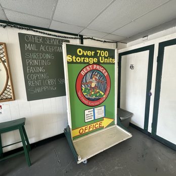 Kaimuki Self Storage - Entrance - Self Storage Near Me - Honolulu, Hawaii