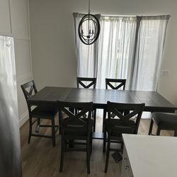 Knight's Mattress & Furniture - Dining room