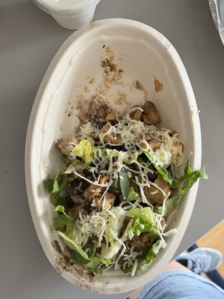 CHIPOTLE MEXICAN GRILL Updated August 2024 55 Photos & 80 Reviews 190 Passaic Ave, Kearny