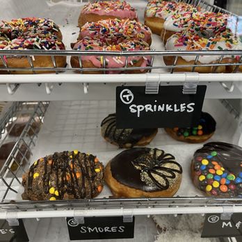 Southern Blend Yulee - Fancy donuts - Breakfast & Brunch Near Me - Yulee, Florida