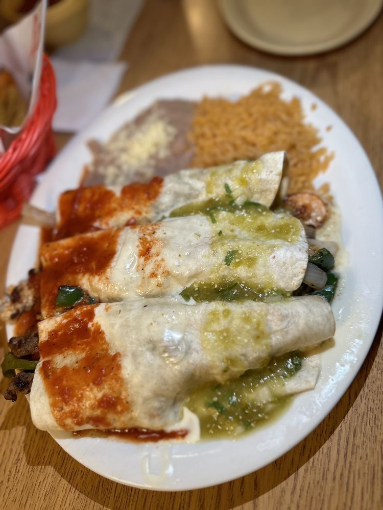 Food from El Campesino Mexican Restaurant