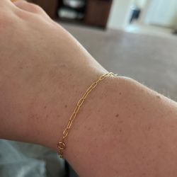 Mineral And Matter - Gold paper clip chain bracelet