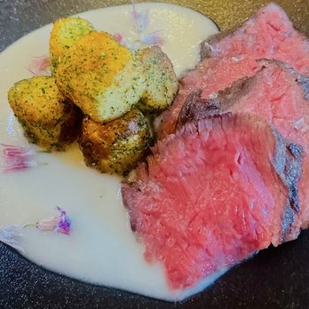 Clean Slate Eatery - Tri tip sirloin - Vegetarian Near Me - West Dennis, Massachusetts