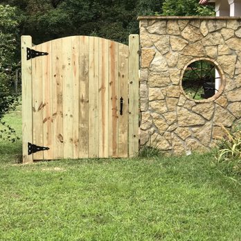 Fence & Deck Connection - Fences & Gates Near Me - Millersville, Maryland