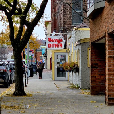 Henry's Diner by null