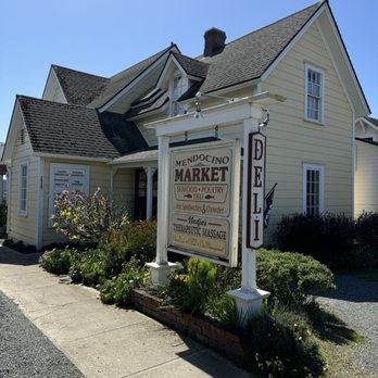 Mendocino Market - Grocery Near Me - Mendocino, California