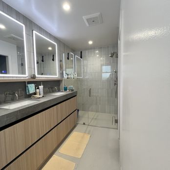 Casa Utopia Builders - Master bath - General Contractors Near Me - Campbell, California