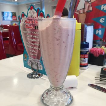 Ruby's Diner - Strawberry Banana Shake - Diners Near Me - Laguna Beach, California Ruby's Diner - Strawberry Banana Shake - Diners Near Me - Laguna Beach, California