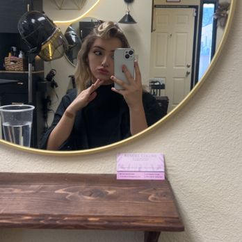 Luxe Beauty Lounge - Hair Salons Near Me - Tehachapi, California