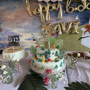 BKNY Thai Restaurant - The cake looks very nice - one for baby boy and one for daddy. Both had bdays - Thai Near Me - Bayside, New York
