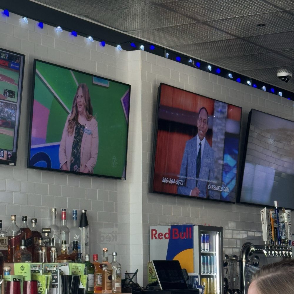 Let It Fly - Sports Bars Near Me - La Vista, Nebraska