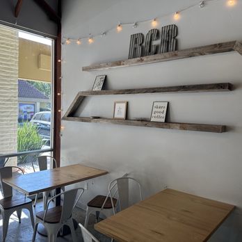 Ragamuffin Coffee Roasters - Looks - Coffee Roasteries Near Me - Thousand Oaks, California