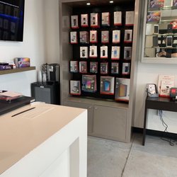 CPR Cell Phone Repair Eugene - Great accessories.